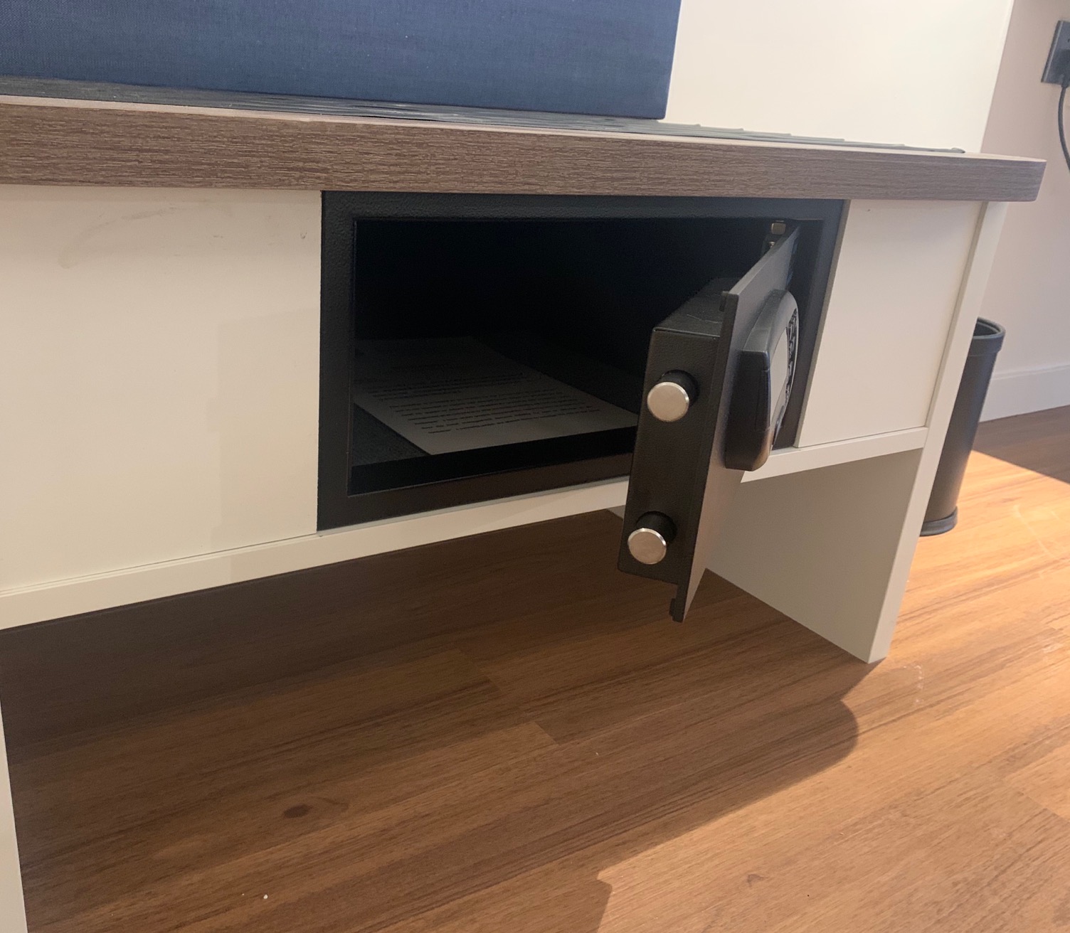 高级双床房城市景观