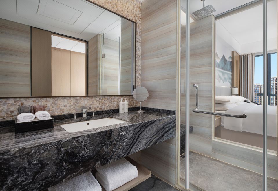 Courtyard by Marriott Hangzhou XiaoshanExecutive Double Room