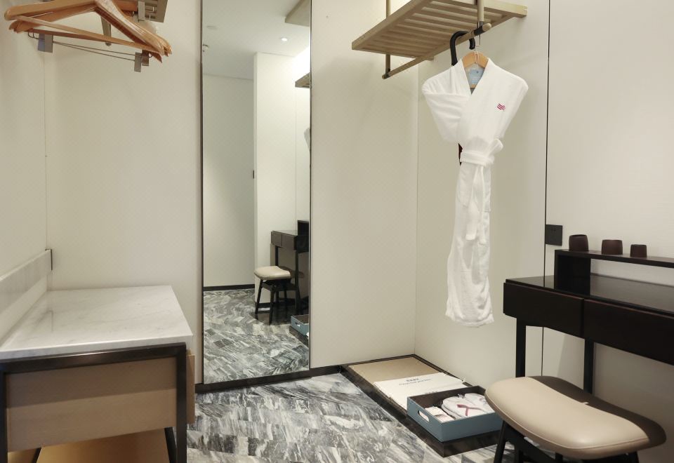 单卧江景套房|戴森吹风机+智能马桶