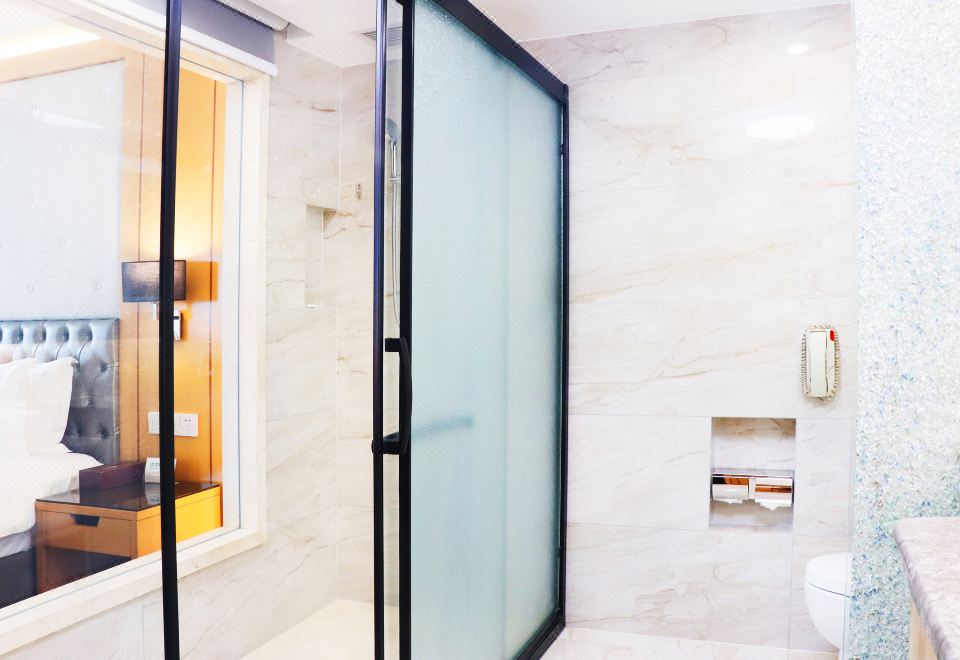 Holiday Inn Beijing ChangAn WestHoliday Superior Room (Double Bed)