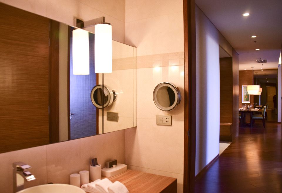 小書房一室湖景公寓房