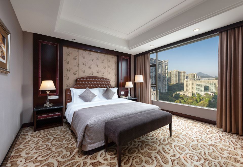 园景行政套房（带沙发、浴缸）