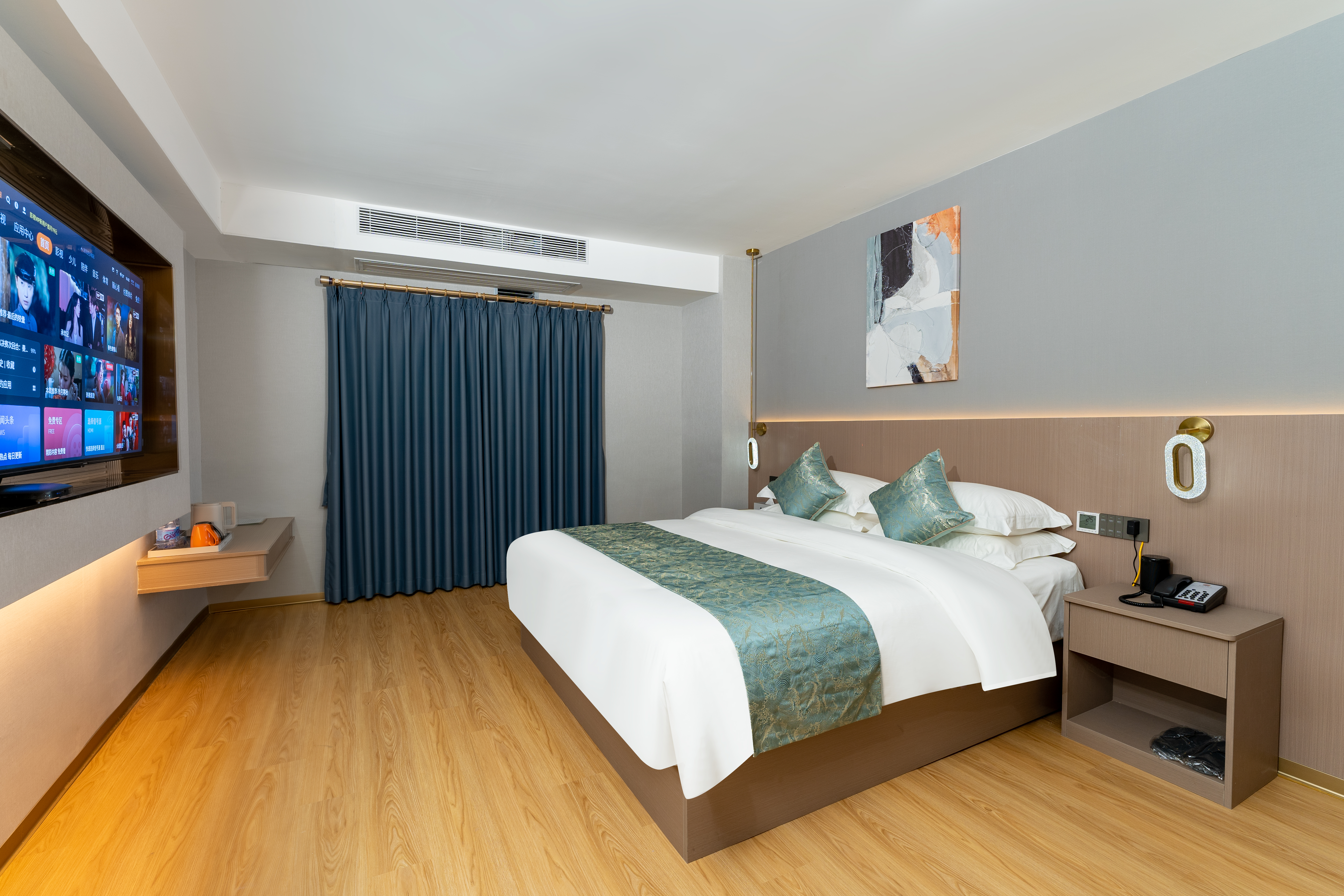高级大床房[智能客控I舒适床品I电视投屏]