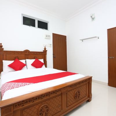 Standard Double Room No Window Kupon OYO 89435 Nusantara Group Hotel