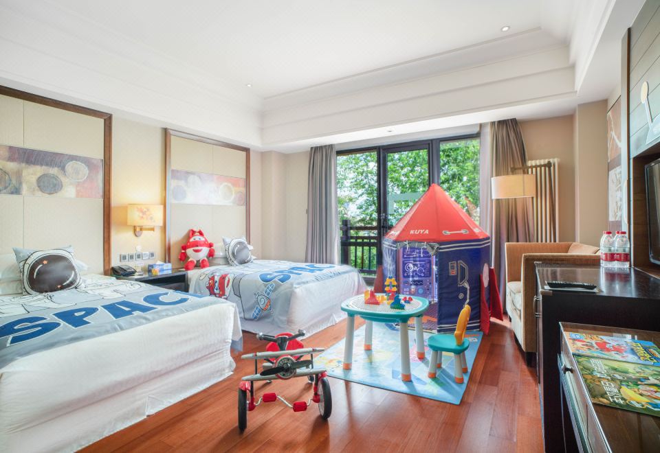 超级飞侠太空亲子双床房