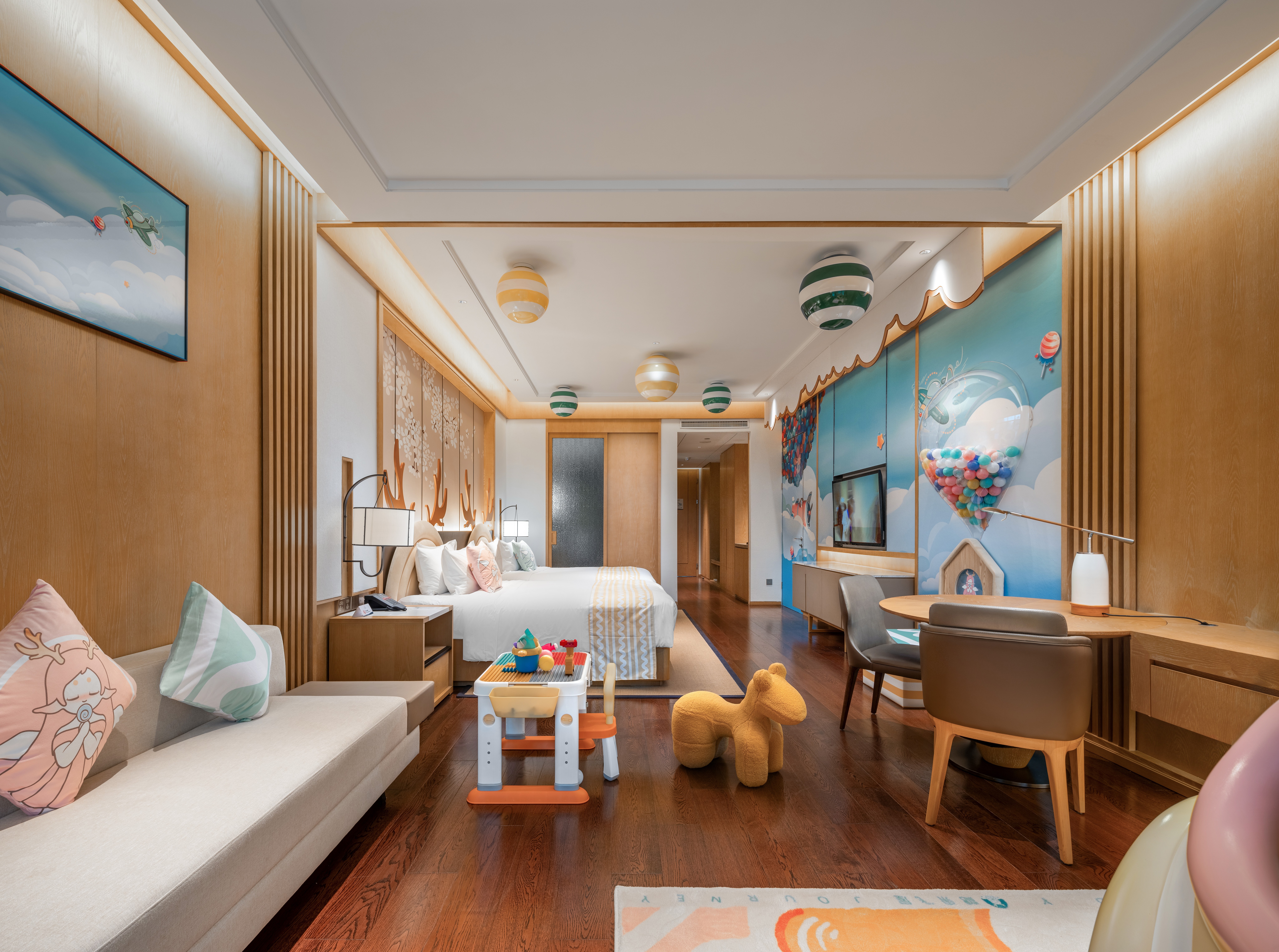 糖果飛屋親子雙床房（園景陽臺丨呆萌魚嘴）