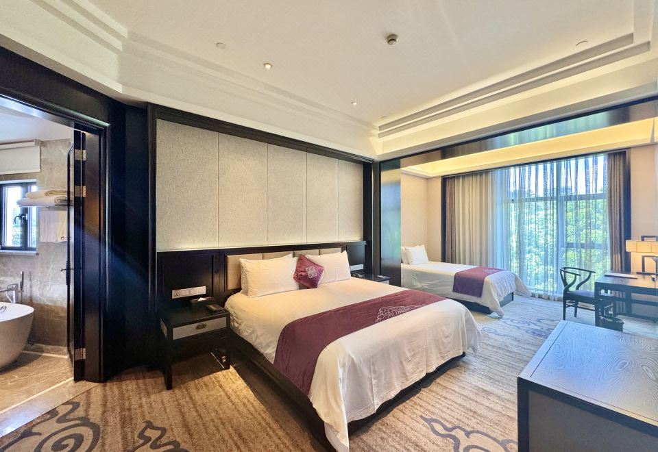 庭院園景家庭套房（Wifi投屏+雙衞+浴缸+mini小冰箱）