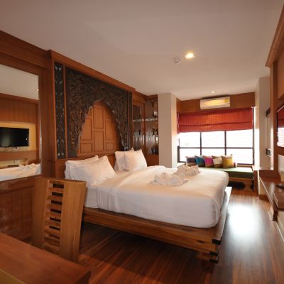 低樓層高級房帶浴缸（無陽台） 華欣查來拉恩酒店優惠