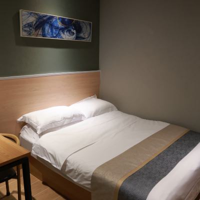 舒眠大床房（香氛+空氣凈化器+睡眠用品） 輕聯富潤飯店（北京站店）優惠