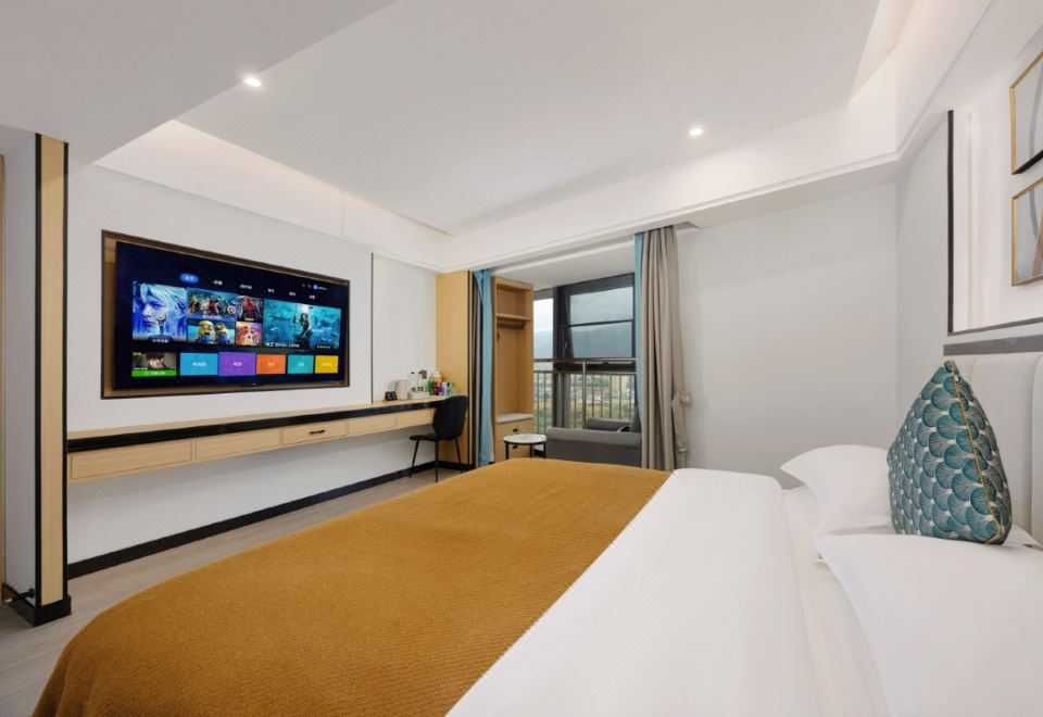 城景大床房（惬意烟火城景+定制静眠床品+智能马桶）