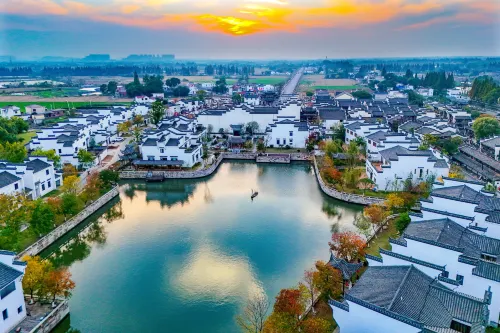 Liqiao River Town Resort
