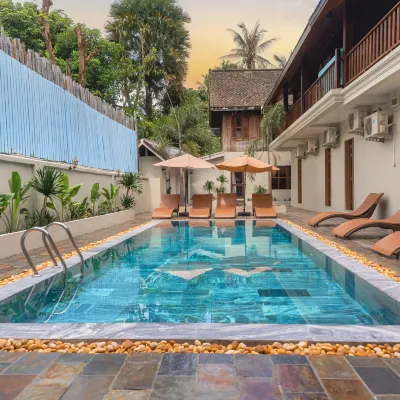Villa Oasis Hotels near Ban Phanom
