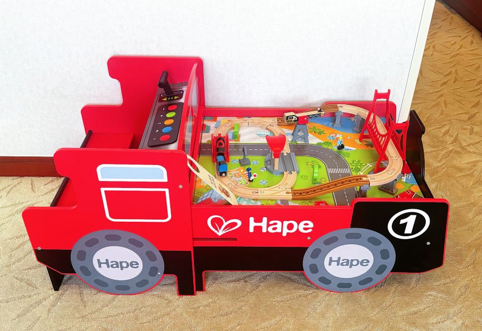 Parkview Hotel ShanghaiHape Silk Road Toy House