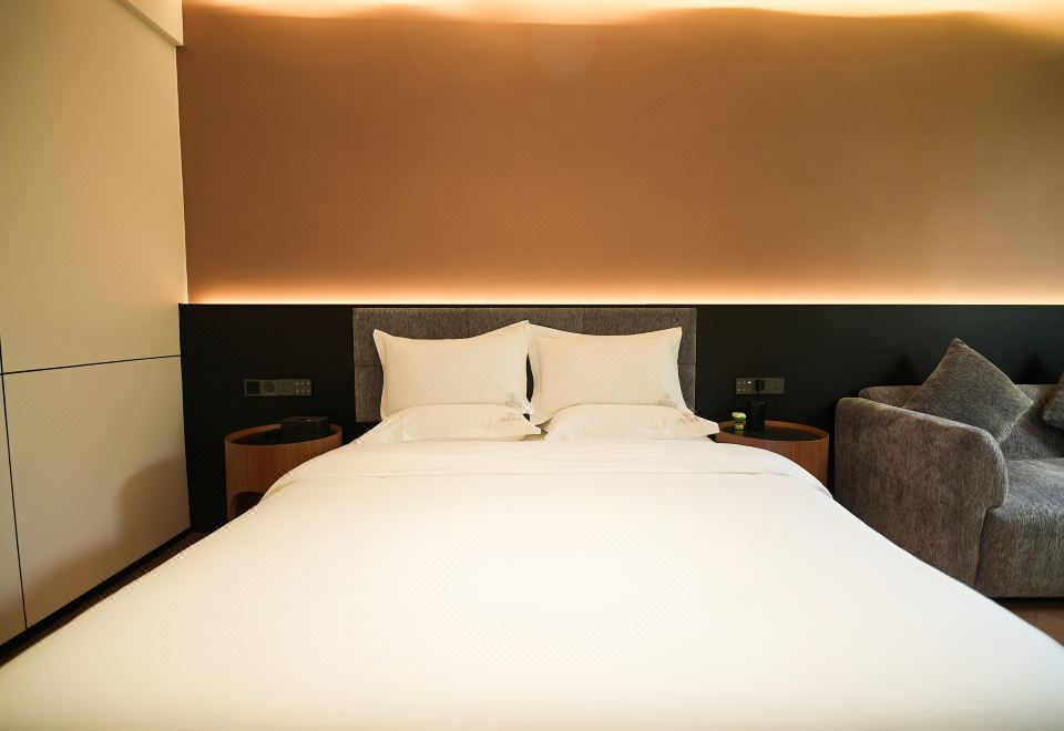 优选谧静大床房