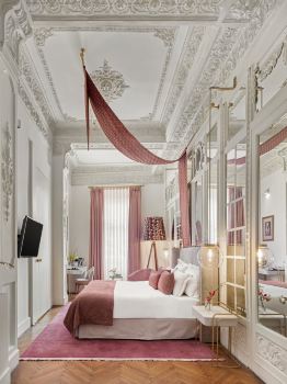Mr Cas Hotels