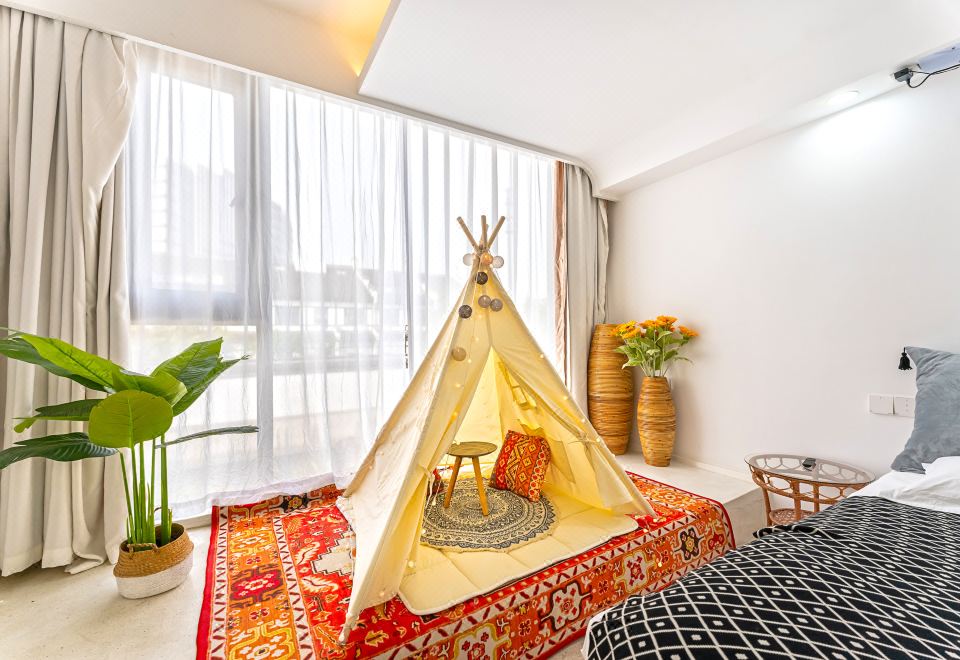 Minqiu Romantic Double Bed Room