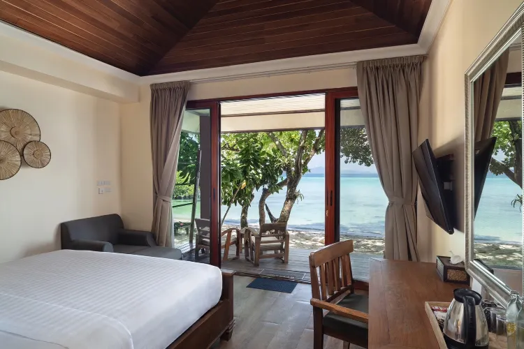 Beachfront Breeze