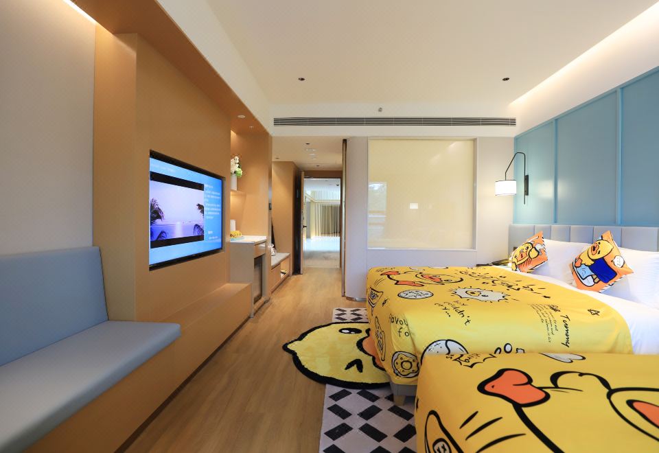 小黃鴨親子房（智能客控+MINI吧+天然乳膠枕）