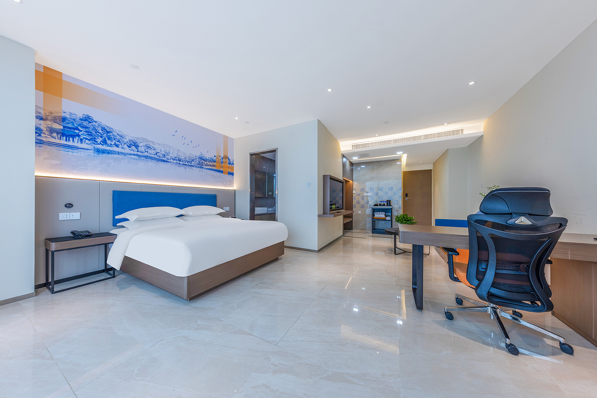 观云·天际山景情侣大床套房[4层隔音+城市天际+80S一级抗菌防蟎亲肤布草]