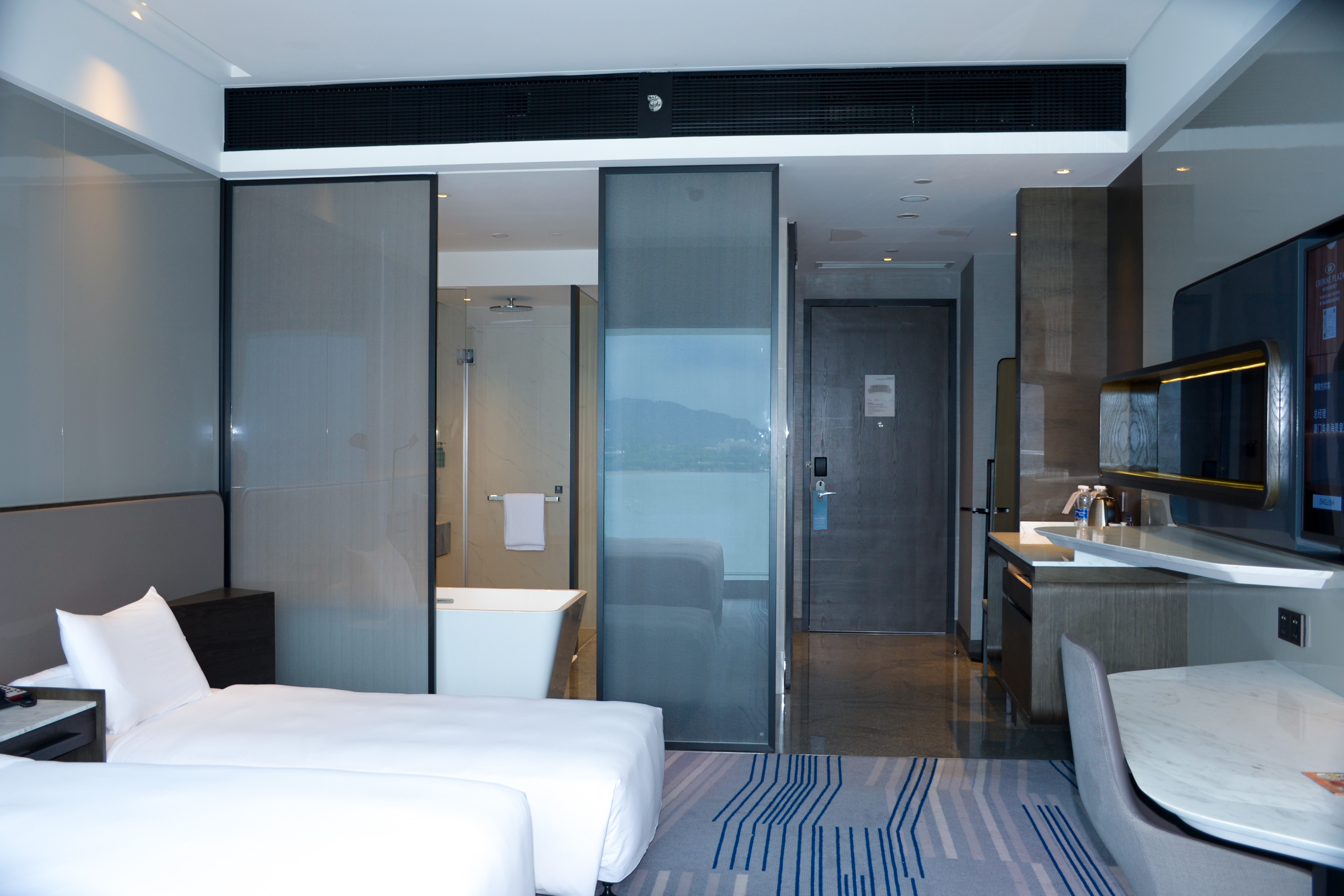 高级海景家庭房