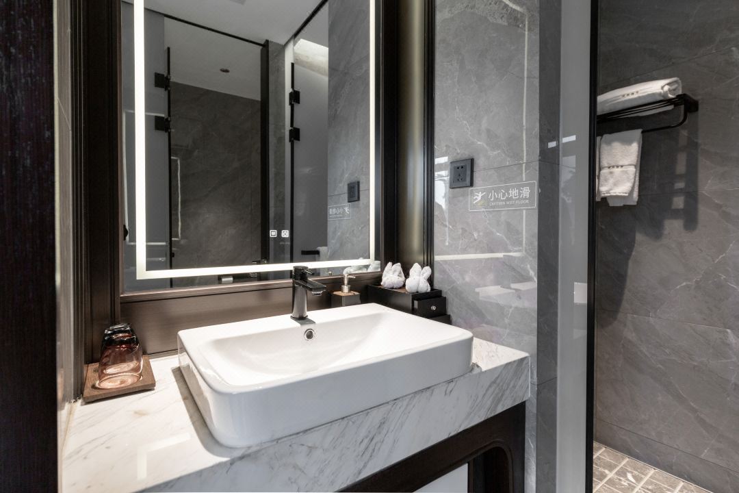 高级双床房（全屋智能+舒适好眠+55寸液晶电视）