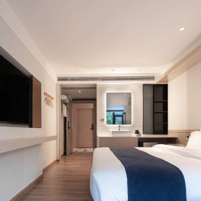 Night View Queen-sized Bed Room 沃林凈旅酒店（重慶解放碑洪崖洞店）優惠