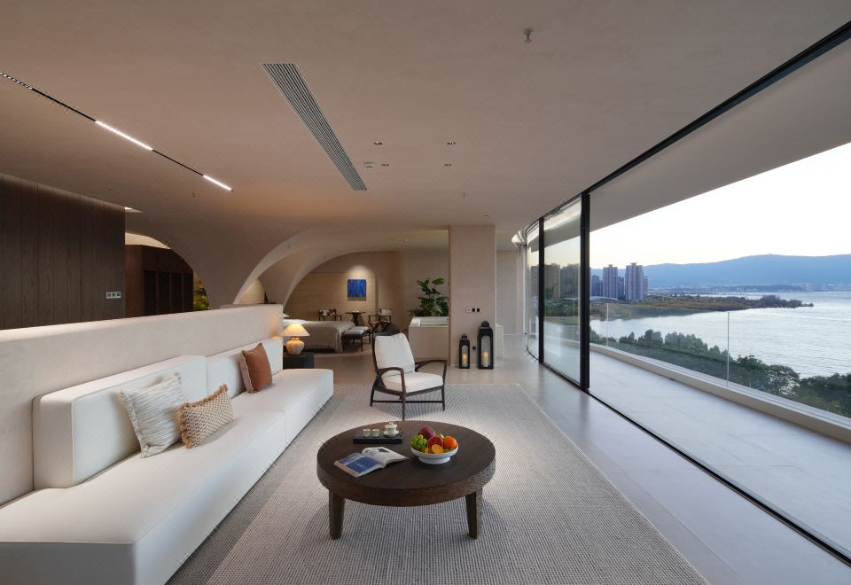 270度海景豪華家庭套房「馬歇爾音響+戴森吹風機」