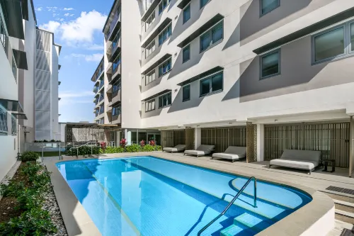 Direct Collective - Lowanna Beach Resort