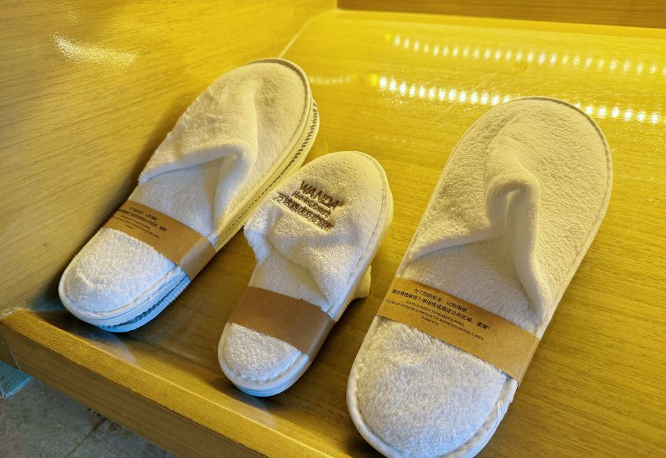 MOMO亲子主题大床房（乾湿分离浴室+浴缸+小童用品）