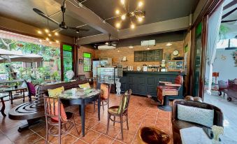 เรือนไทยพราวพิมาน Proudpiman Thai House - Housity