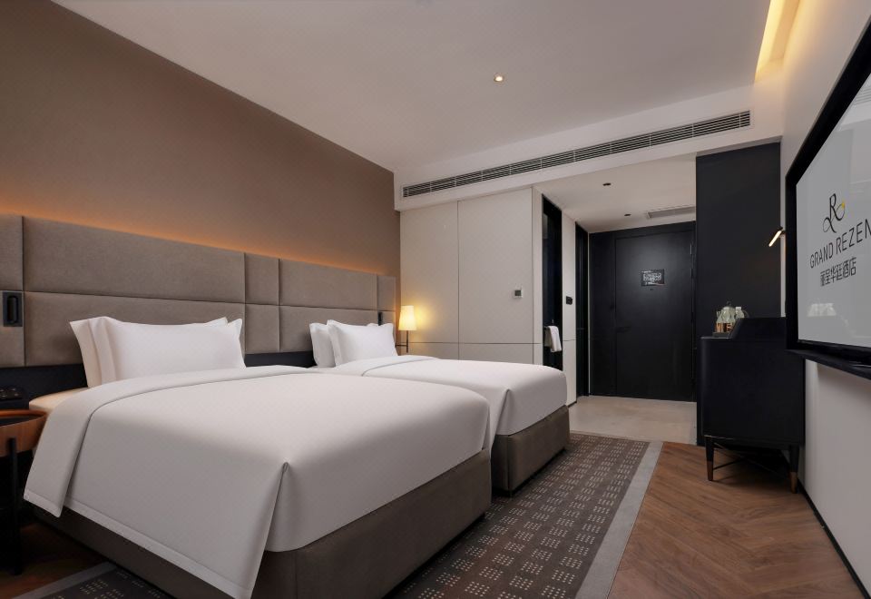 2-bed Room With City View