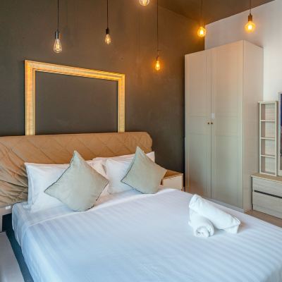 One Bedroom (Deluxe) Arte Plus by Cobnb Promo Code