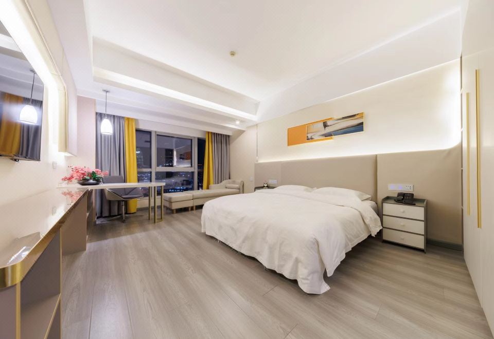 假日高級大床間