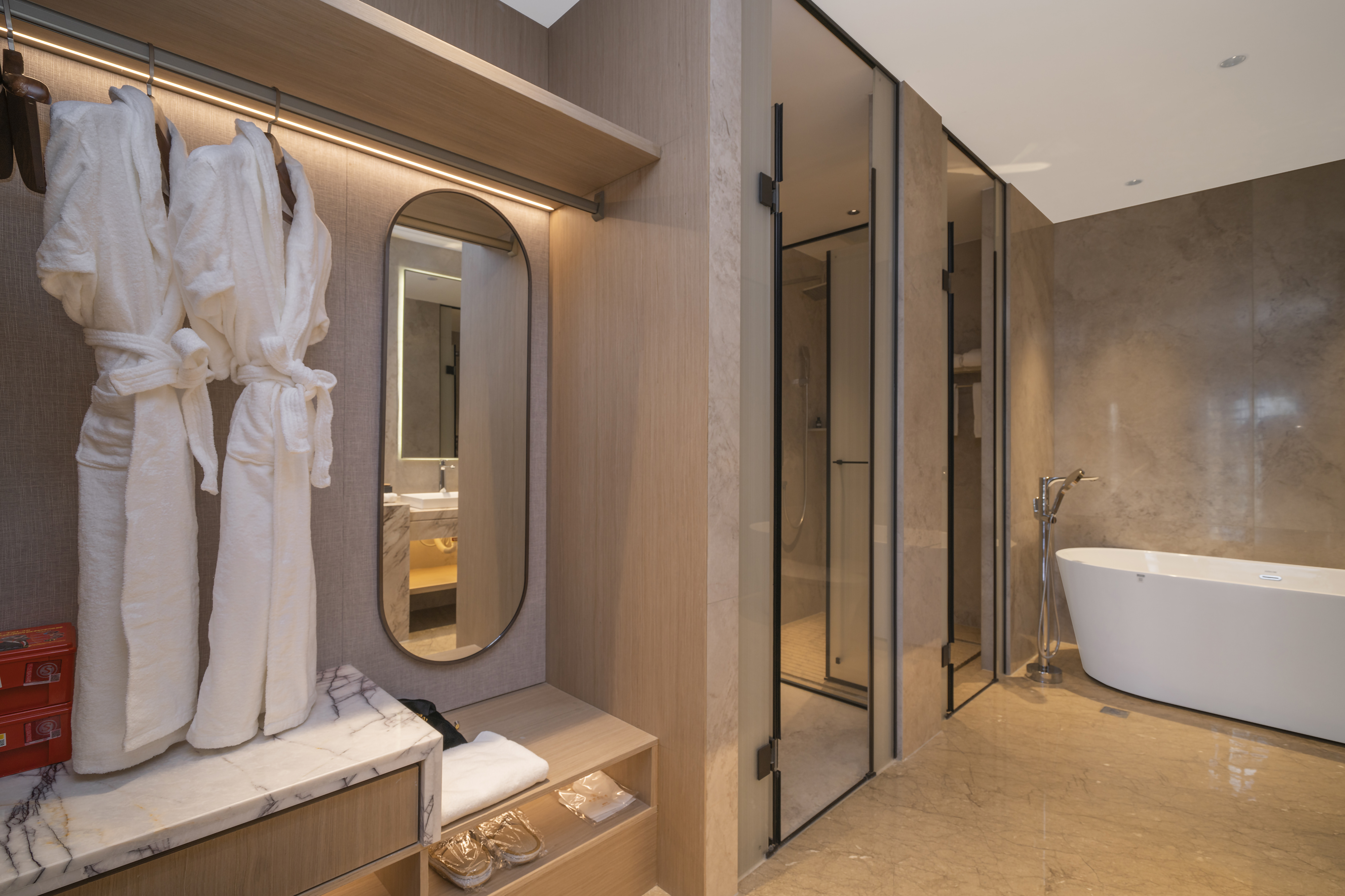 悦享景观套房【一室一厅+深泡浴缸+休闲沙发+双衞】