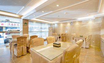 Vienna 3 Good Hotel (Guangzhou Airport Road Wanda Plaza Hotel)