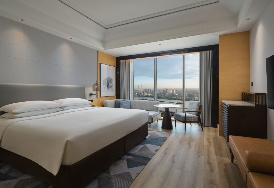 高级江景大床房