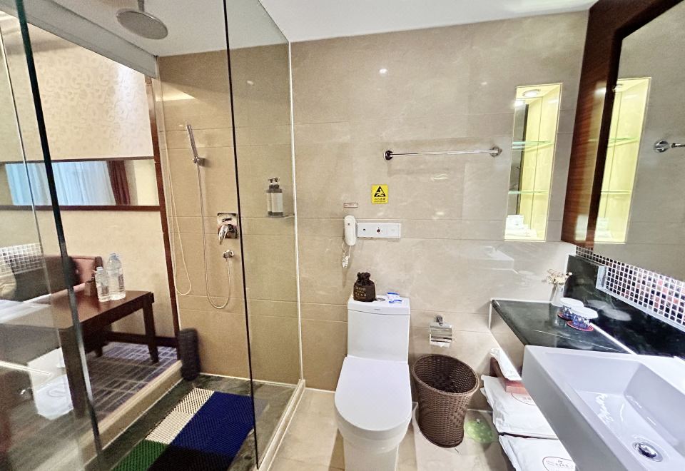 Family Room - 17-Room