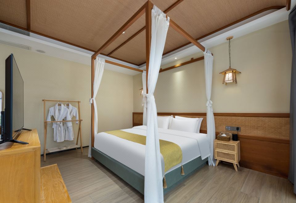 景观浴池套房『幽玄』｜室内温泉.落地窗茶台