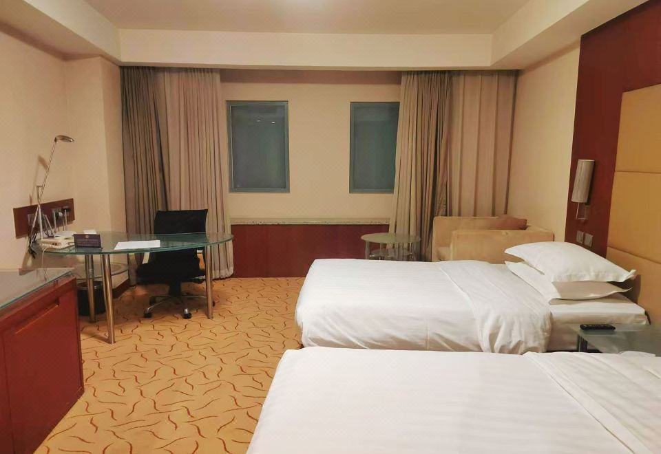 高级间（无窗）