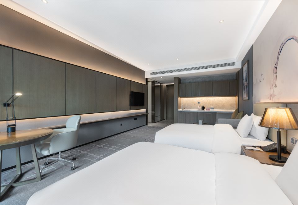 雪映高级湖景双床房