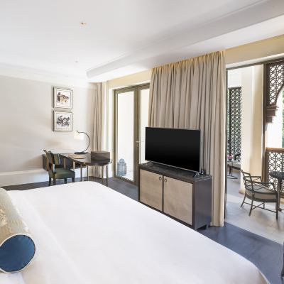 客房，一張特大床，熱帶雨林景 浮羅交怡瑞吉酒店優惠