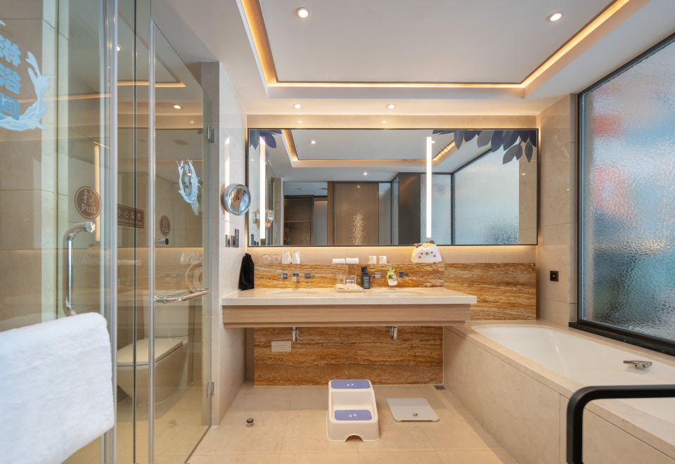 鱼鱼伴我行 · 湖景亲子家庭房