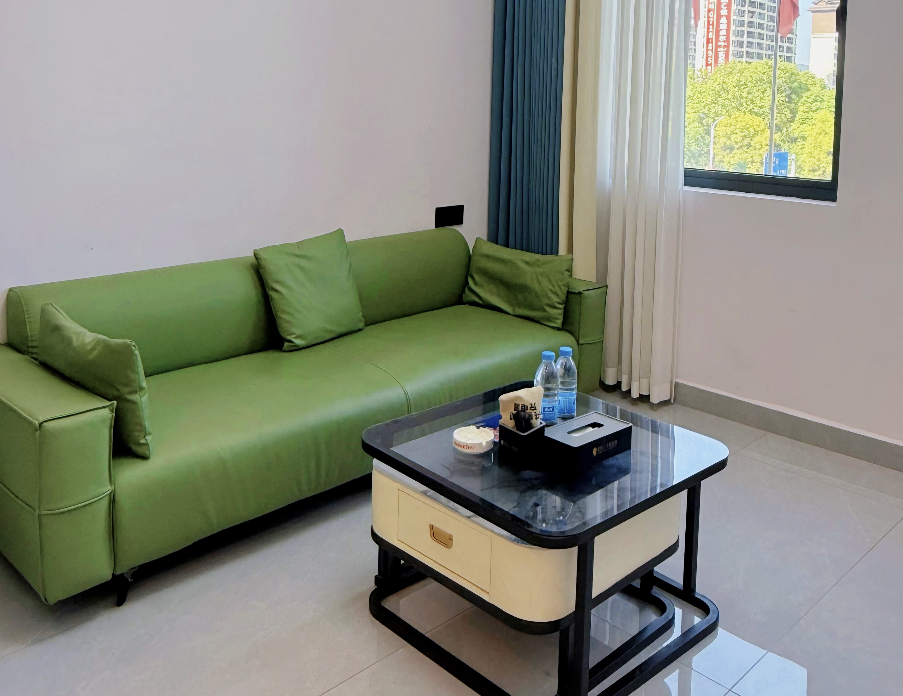 LOFT标间∣两衞∣客厅∣半自能马桶