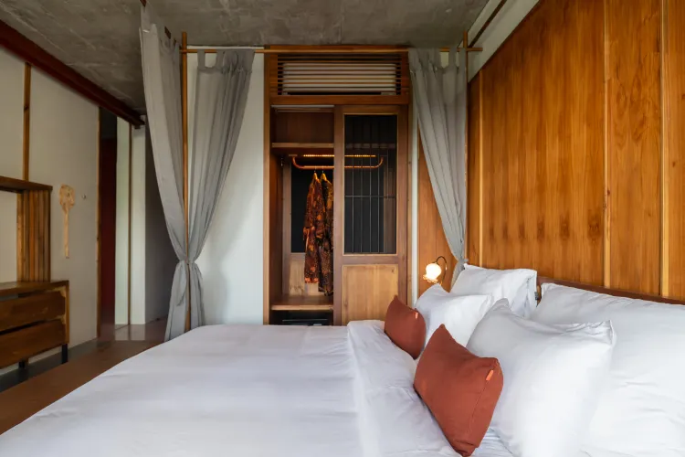 ห้องดีลักซ์ พร้อมระเบียง