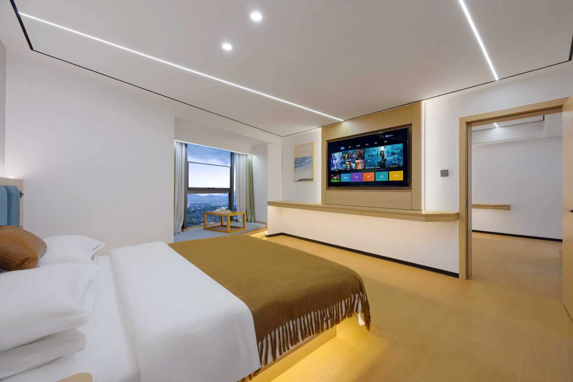 高空景观豪华套房（闲观夜街市井+定制静眠床品+智能马桶）