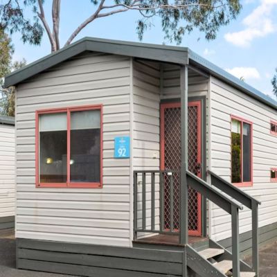 Budget 1 Bedroom Cabin - Sleeps 4