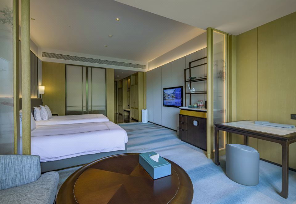 豪華湖景雙床房