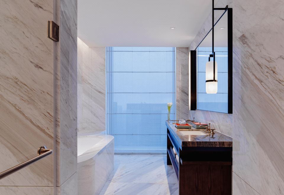 居停于米其林一星钥「180°沉浸深圳湾落日」