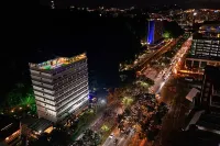 Howard Johnson by Wyndham Kota Kinabalu City Centre Hotels in 