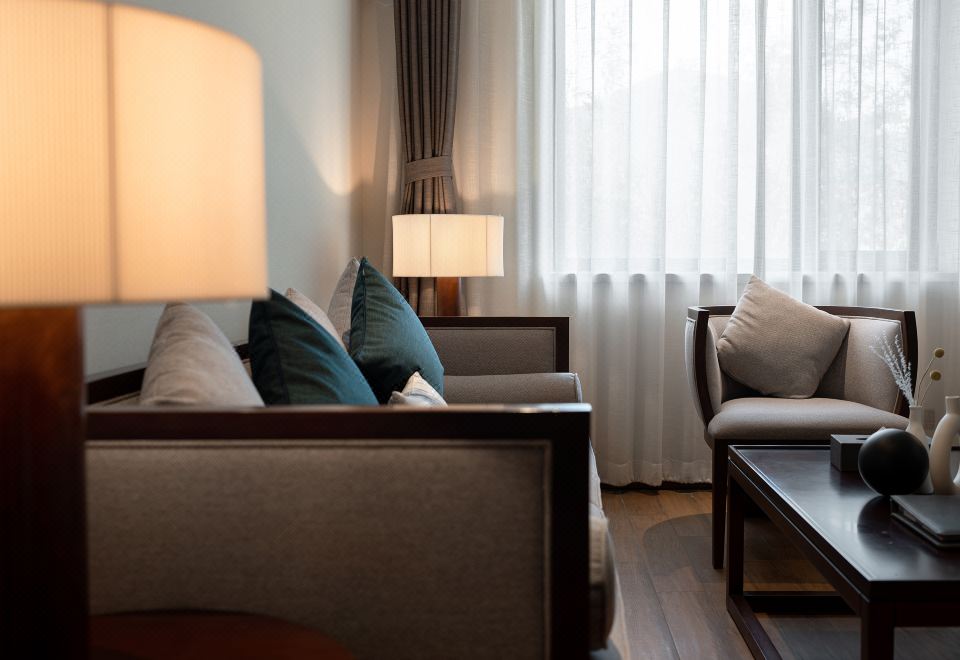 Beijing Placid Lake Resort HotelSuite